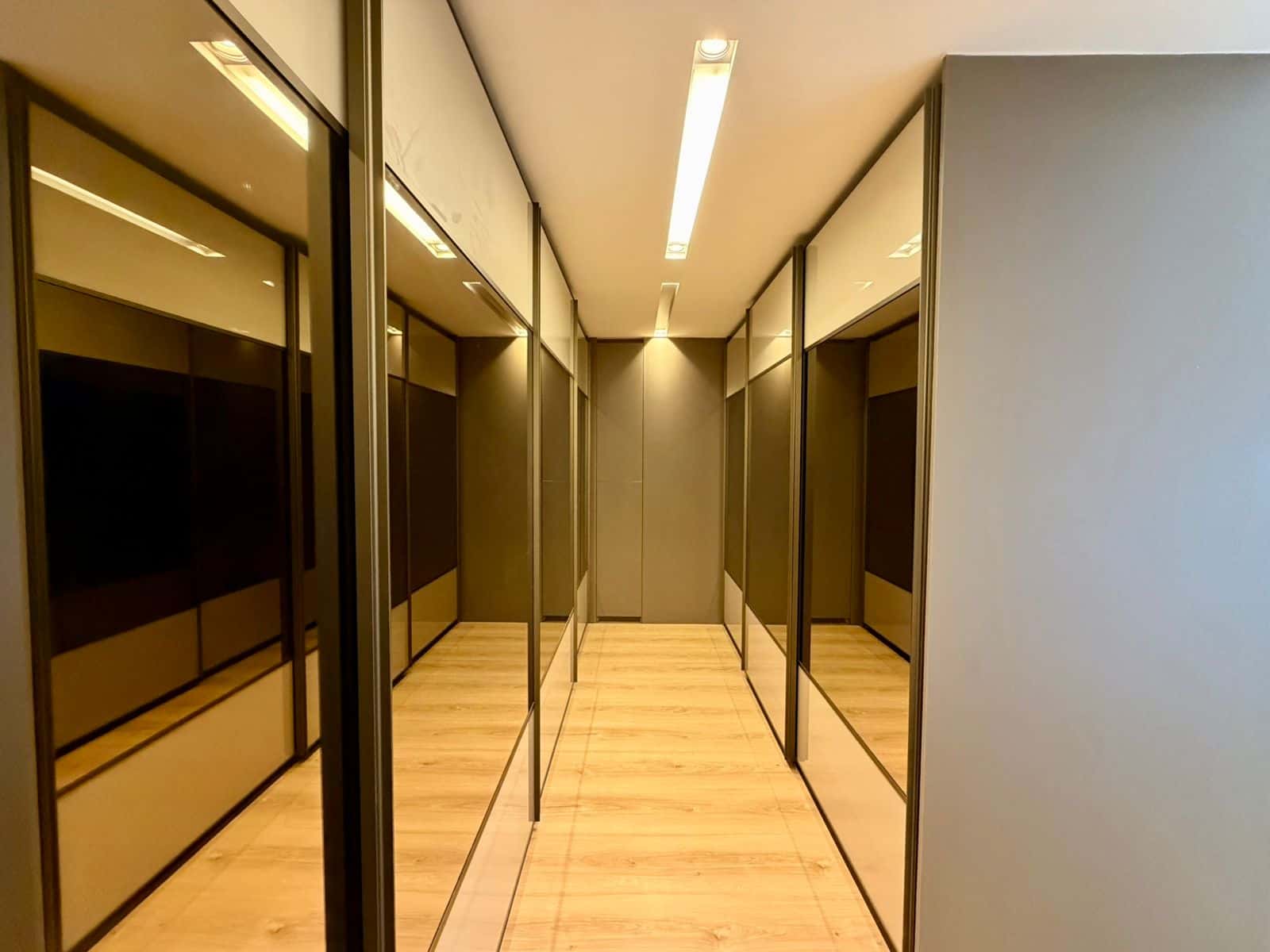 Cobertura com 4 suítes a poucos passos do parque vaca brava