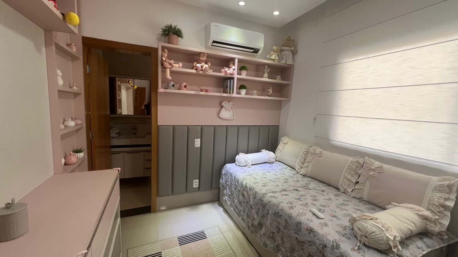 Casa térrea com 4 suítes e lazer no Condomínio do Lago