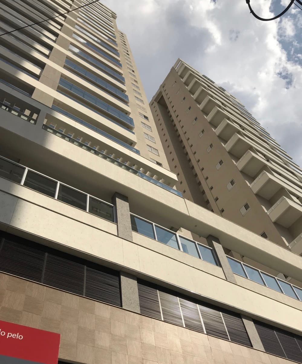3 suítes mobiliado no baixo bueno com varanda gourmet e lazer completo.