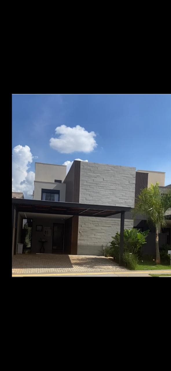 Sobrado no Condomínio Jardins Cannes