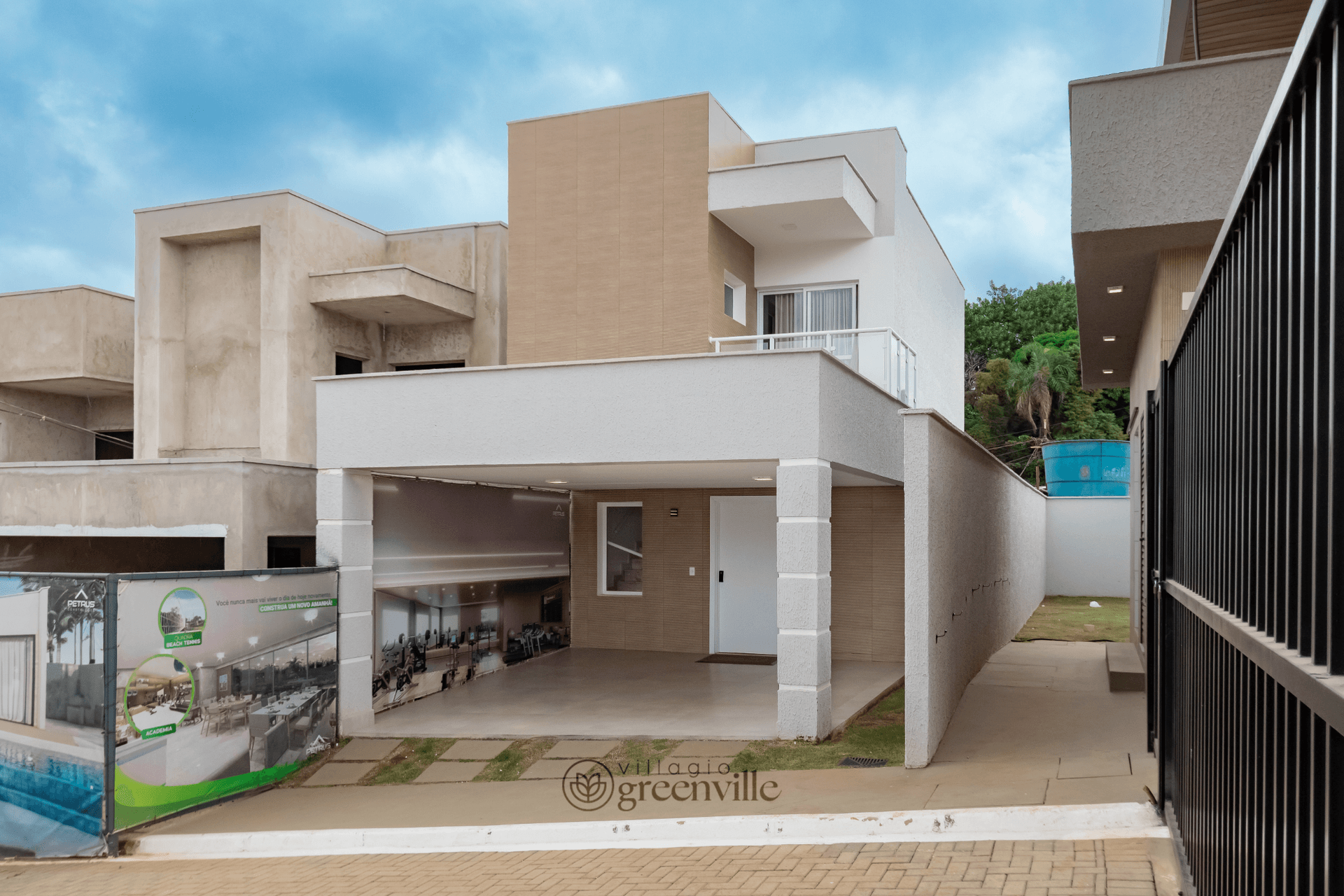 Casa Sobrado no Condomínio Villagio Greenville | Sítios Santa Luzia - Aparecida de Goiânia