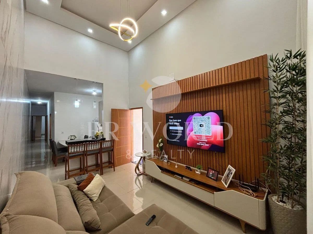 IM Casa de 2Q sendo 1 suíte com armários planejados na cozinha