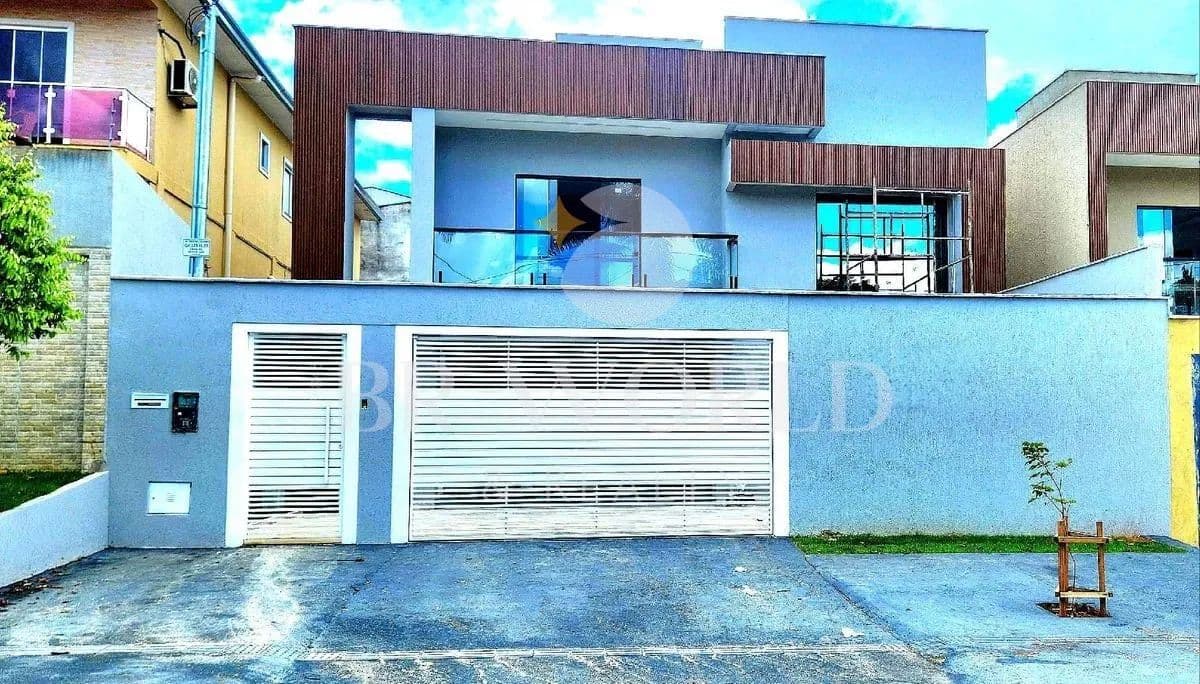 Sobrado novo com 4 suítes no Jao
