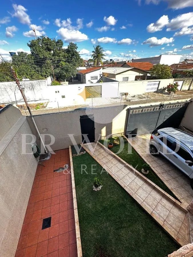 Sobrado reformado com 4Q sendo 3 suítes próximo ao terminal das bandeiras