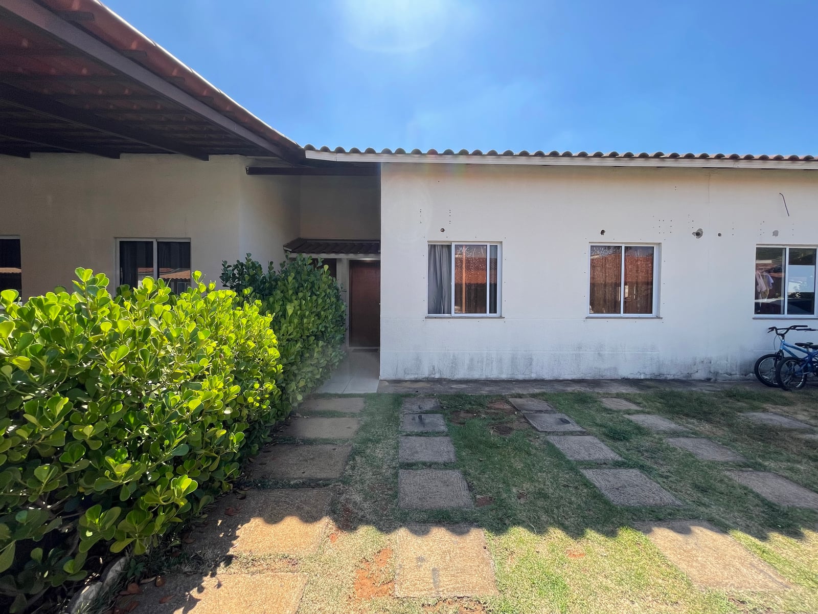 Casa 2 Quartos em Condominio