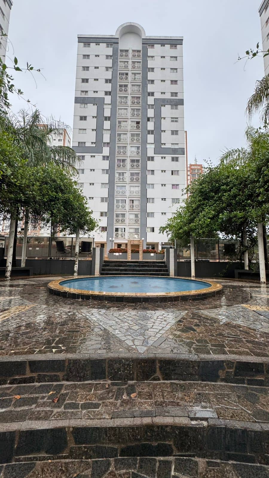 Topázio eldorado 3Q sendo 1 suíte rico em armários