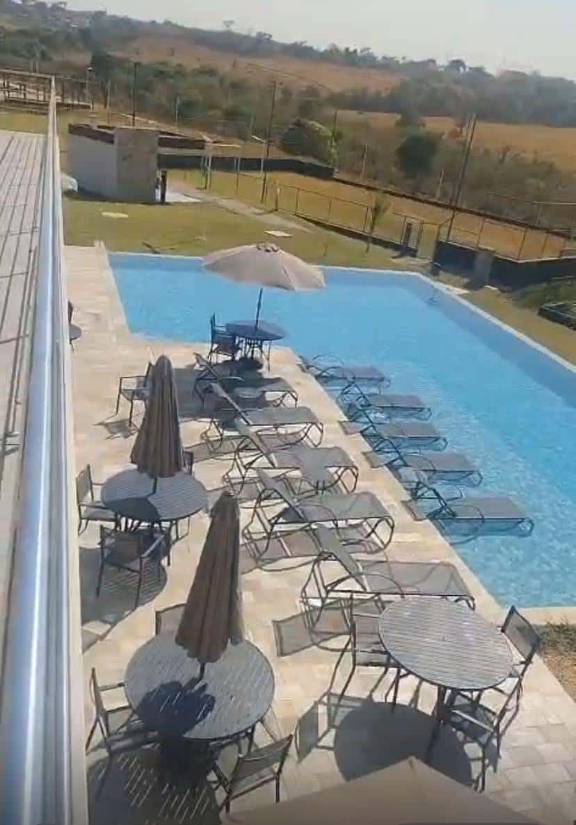 Vinhas Flamboyant excelente lote.