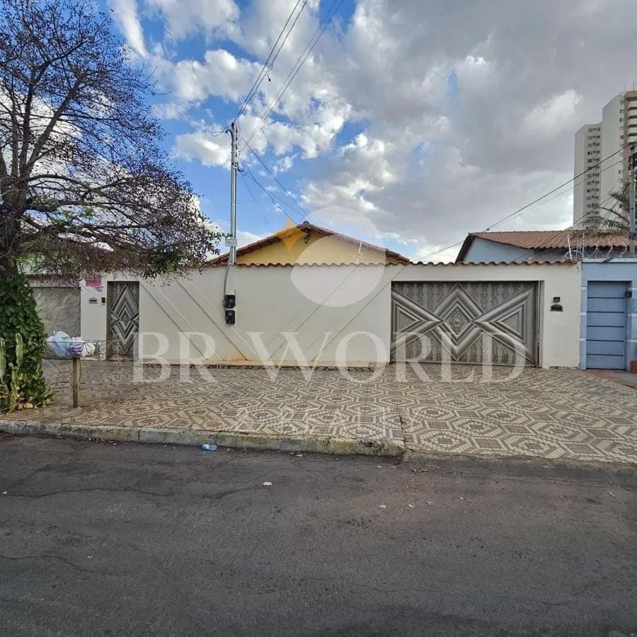 Lote com 2 casas de 2 quartos no Negrão de Lima