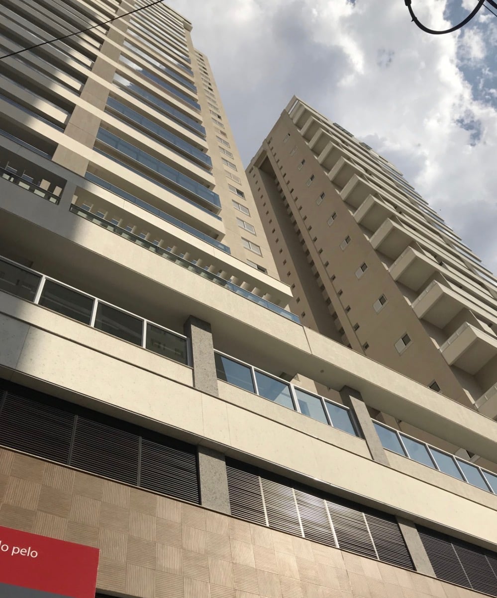 3 suítes mobiliado no baixo bueno com varanda gourmet e lazer completo.