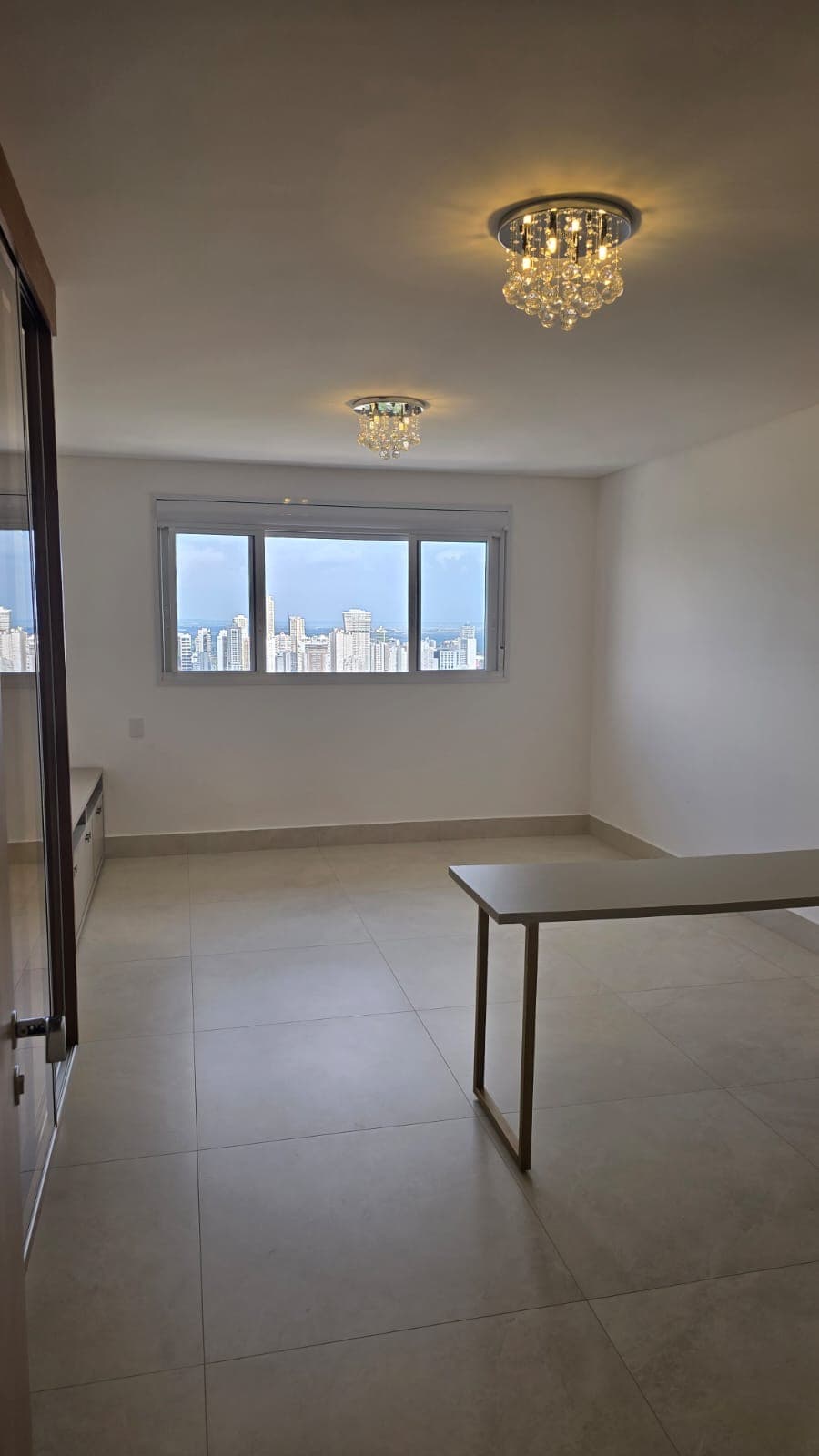 3 suítes montado em armários novo e com vista panorâmica no Marista