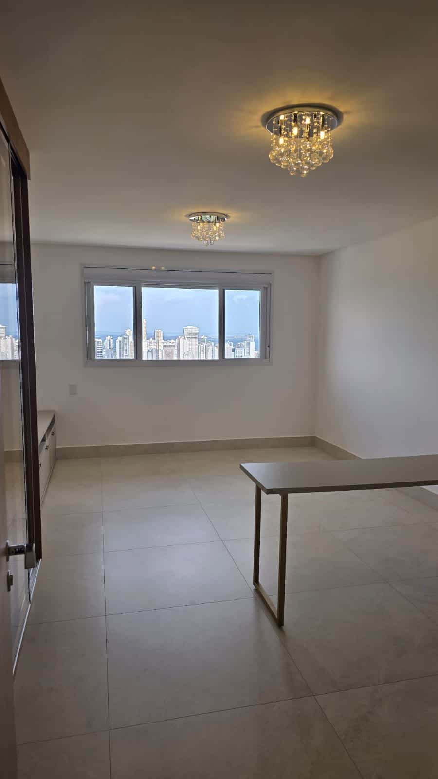 3 suítes montado em armários novo e com vista panorâmica no Marista