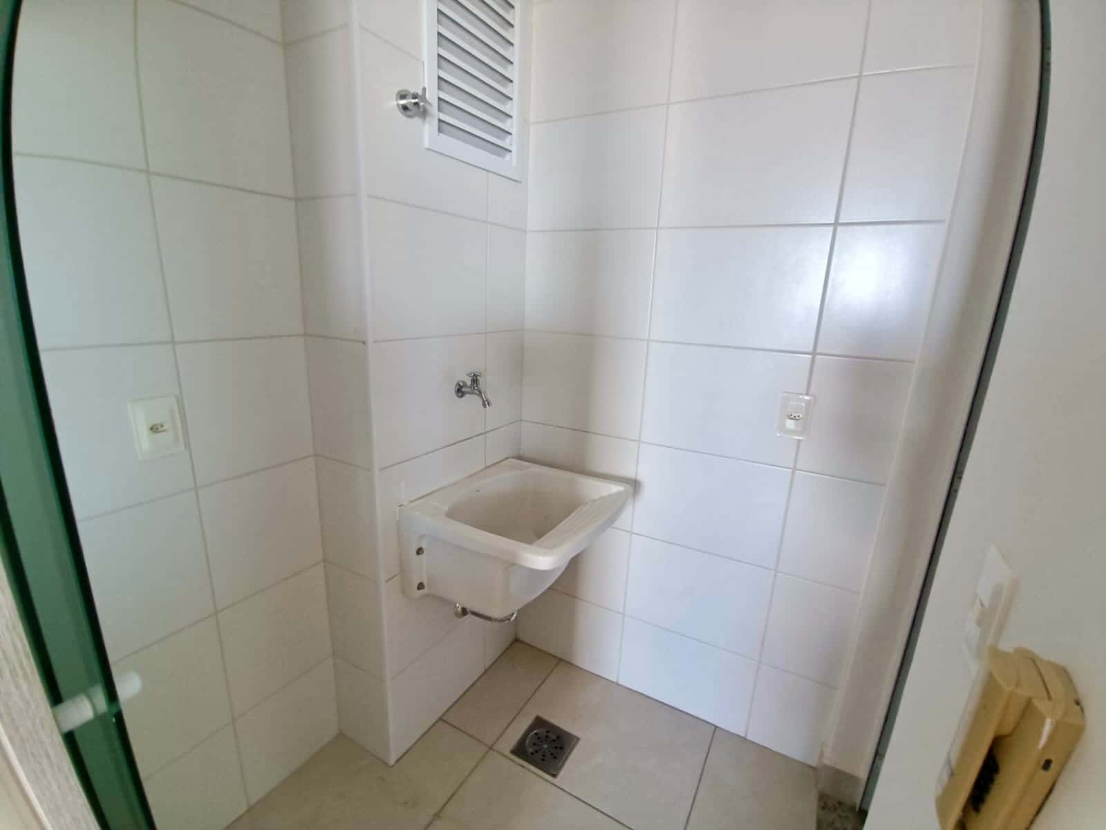 Apartamento com 3 suítes rico em armários próximo ao colégio sesc e Goiânia shopping