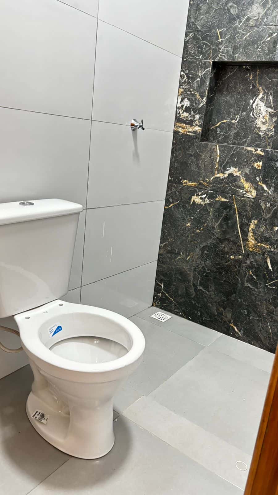 CASA - 2 QUARTOS C/SUITE RESIDENCIAL ITAIPU - GOIANIA