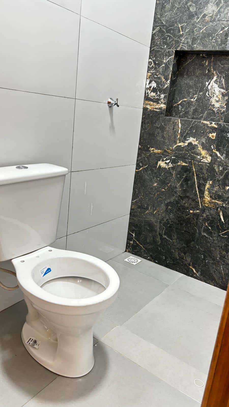 CASA - 2 QUARTOS C/SUITE RESIDENCIAL ITAIPU - GOIANIA