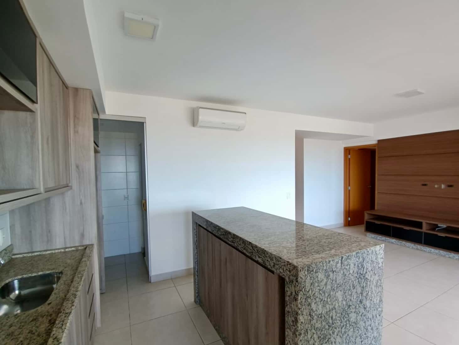 Apartamento com 3 suítes rico em armários próximo ao colégio sesc e Goiânia shopping