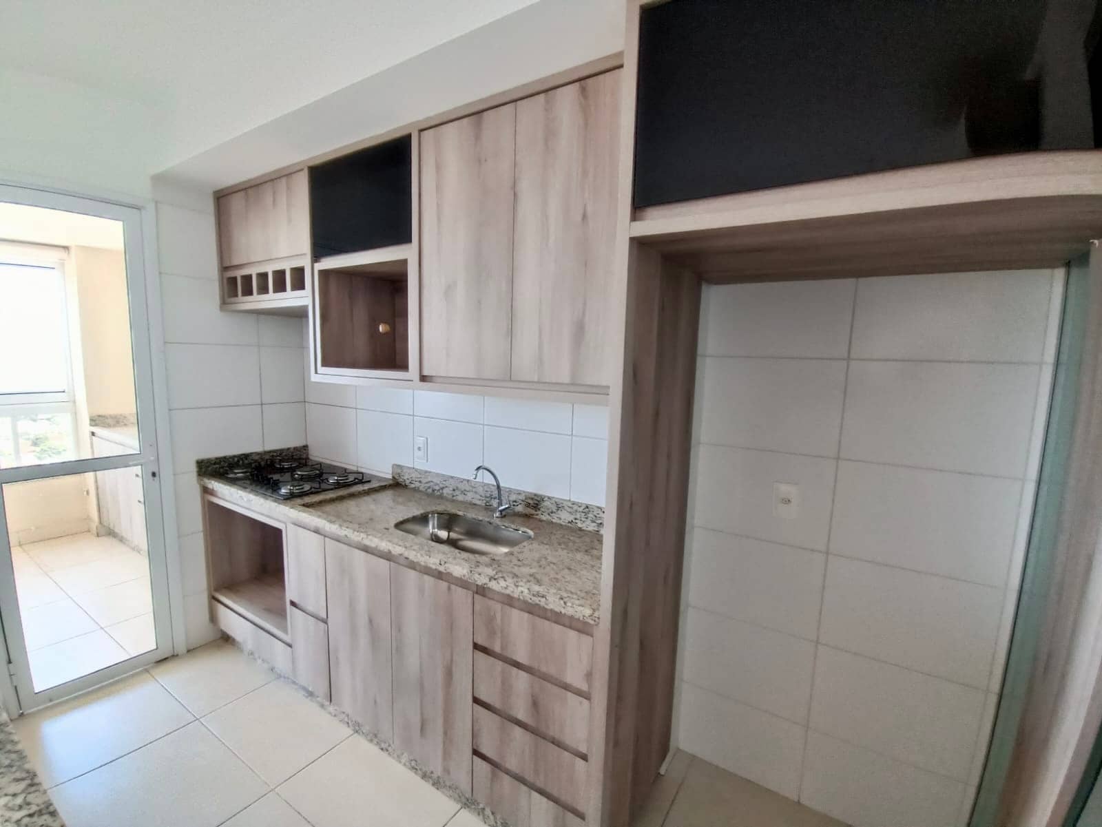 Apartamento com 3 suítes rico em armários próximo ao colégio sesc e Goiânia shopping