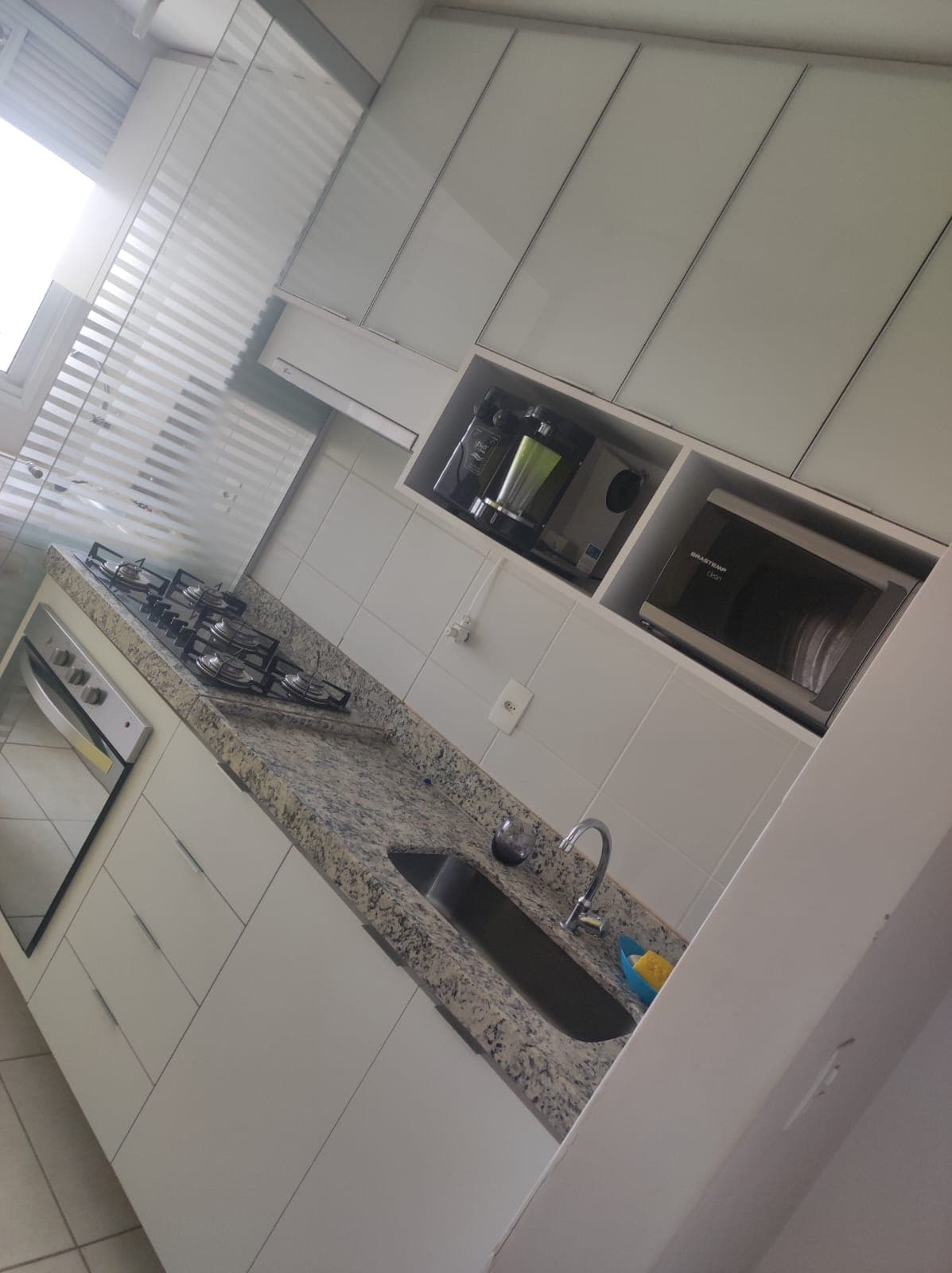Apartamento no parque Amazônia semi mobiliado 2Q sendo q suíte