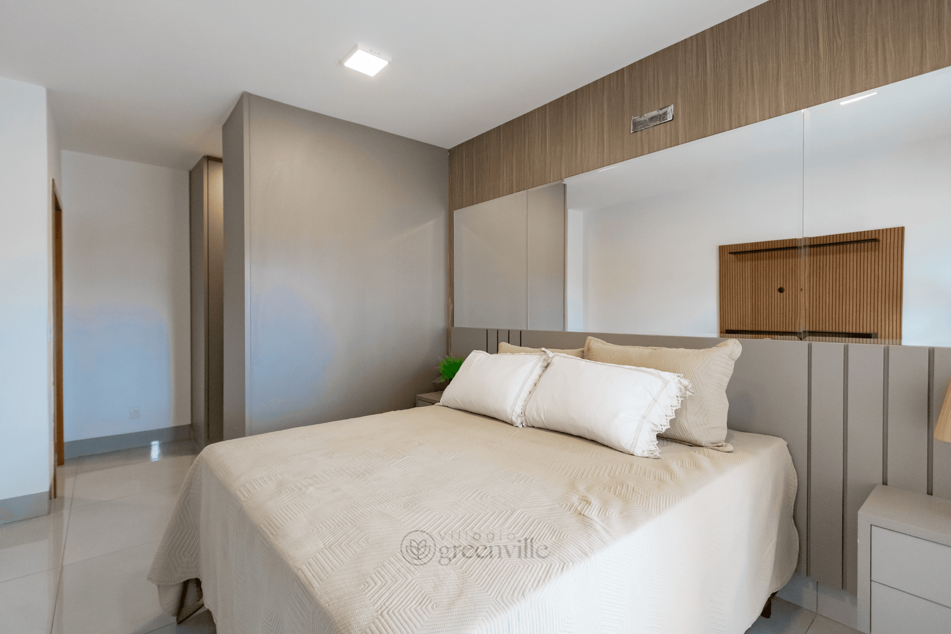 Casa Sobrado no Condomínio Villagio Greenville | Sítios Santa Luzia - Aparecida de Goiânia