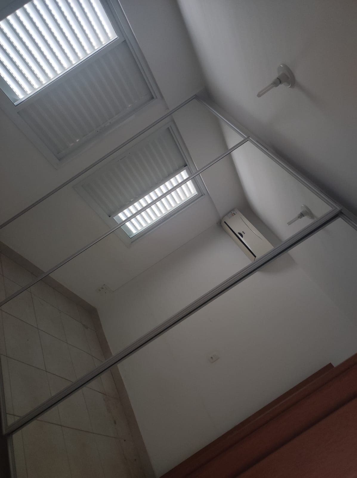 Apartamento no parque Amazônia semi mobiliado 2Q sendo q suíte
